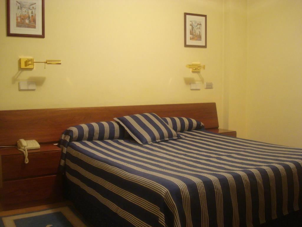 Hotel Isabel Briviesca Zimmer foto